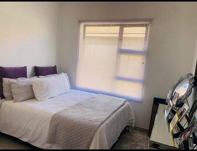 3 BEDROOM APARTMENT FOR SALE IN RAVENSWOOD